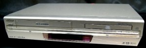 Victor ビクター　JVC　HR-DV3　DVDプレーヤー 一体型VHSビデオ　（VHS/DVD(中古品)