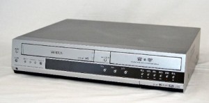 TOSHIBA　東芝　RD-XV34SJ　VTR一体型HDD＆DVDビデオレコーダー(HDD/DVD/VH(中古品)