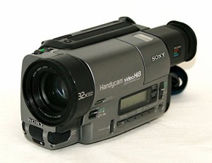 SONY ソニー　CCD-TR3000　ビデオカメラレコーダー（Hi8ビデオカメラ/ハイ (中古品)