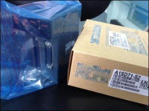 （修理交換用 ） 適用する MITSUBISHI/三菱 A1SD71S2 A1SD71-S2 モーション(中古品)