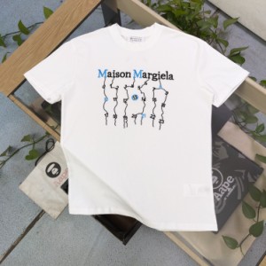 Maison MargielaM6 刺繍入りコネクテッド・ナンバーズ 半袖Tシャツ