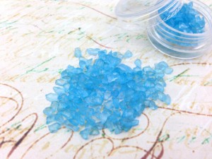 ガラスカレット 水色 3g レジン 素材 材料  アクセサリーパーツ