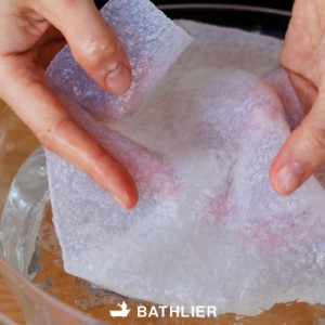 【メール便】日本製 ボディタオル「BATHLIER」こんにゃくタオル【天然素材 無添加 洗顔 角質ケア 低刺激】