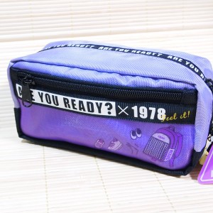 トレンドメッシュペンケース（ARE YOU READY？/パープル）23498/メッシュ チャーム付 筆箱 多収納