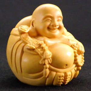 送料無料 金運アップグッズ 金運 置物 つげ座布袋 布袋様 置物 ハッピーブッダ happy buddha statue 七福神 布袋 風水 風水アイテム 置物