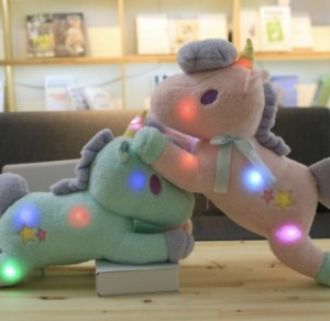 ユニコーン ぬいぐるみ 光る LEDライト内蔵クッション 抱き枕 かわいい 子ども部屋 人形 女の子おもちゃ  55cm ピンク