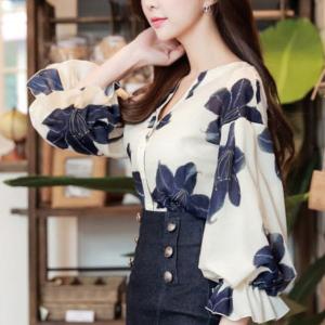 七分袖 ブラウス 花柄ヘンリーネックフリルバルーンスリーブ七分袖付きブラウス シャツ ベージュ 生成 ネイビー 紺色 お嬢様の通販はau Wowma ワウマ Glitter Dress 商品ロットナンバー
