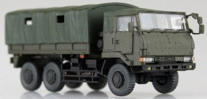 アオシマ　プラモデル　1/72　ミリタリーモデルキット　No.11　陸上自衛隊,3,1/2t,トラック装甲強化型（隊員6体セット）