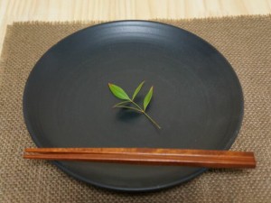 黒白 パスタ皿 ８寸皿 ブラック 美濃焼 24cm