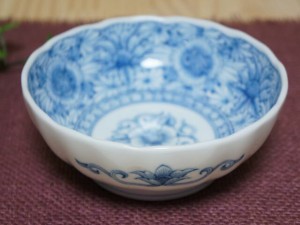 藍凛堂 線描牡丹ＲＩ多様鉢 16.5cm美濃焼 和食器 日本製 陶器 ボウル 