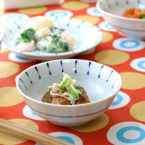 渕十草 小鉢12cm 日本製 美濃焼 和食が映える十草柄 付け出し 一品料理 お浸し鉢 和食器 カフェ食器