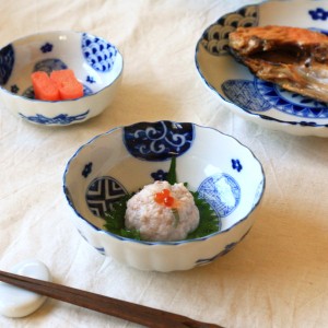 藍丸紋 4.5寸鉢 日本製 美濃焼 長く使える上品な藍染柄です 小鉢 付け出し 一品料理 お浸し鉢 和食器