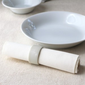 陶器製クリーム釉ナプキンリング 日本製 美濃焼 エッグスタンド 卵立て カップ フレンチテイスト おもてなし 洋食器 カフェ 食器 器 皿 