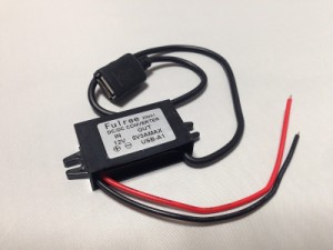 12V→USB変換アダプタ ヒューズ付　バイクや車に最適！ iPhoneからiPadまで充電可能です。