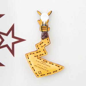 ピカチュウシッポイヤリング Ojaga Design オジャガデザイン ポケモン ポケットモンスター Pokemon アクセサリー ハンドメイドレザの通販はau Wowma ワウマ Ojaga Design オジャガデザイン 公式 商品ロットナンバー