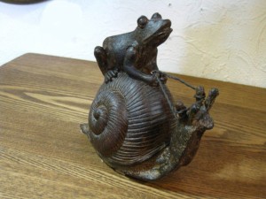 かえる カエル 蛙 かたつむり 置物 陶器  インテリア置物 アジアン雑貨