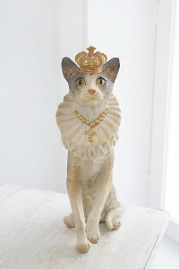 猫 ねこ ネコ 置物 猫雑貨 おしゃれ かわいい 女王様 王冠 プレゼント 贈り物 誕生日 ネコの置物 ねこのオブジェ 可愛い ギフト