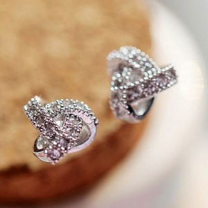 ピアス レディース ダイヤモンドCZ 編み込みピアス 織込み シンプル フェミニンピアス 大人 18K 18金RGP