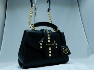 正規品　マイケルコース　２WAYバッグ　クロスボディ　ショルダーバッグ　32F9GOBCOU001 　ブラック　レディ―ス　MICHAEL KORS　K131-50