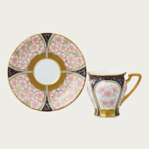 【Noritake（ノリタケ）】　（オマージュ　コレクション） 　コーヒーカップ＆ソーサー　（色絵金彩桜文）