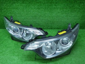 トヨタ　エスティマ　前期　ヘッドライト　左右　HID　28-192　70　240430002