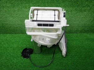 トヨタ　200系　ハイエース　12V　純正エバポレーター　87130-26161　221017003