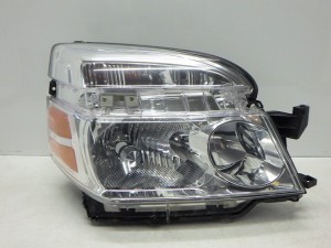 ★コーティング加工済★　トヨタ　AZR60/65　ヴォクシー　後期　右ヘッドライト　HID　レベ付き　28-183　221110109