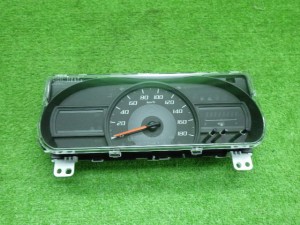 【中古】トヨタ　M910A　ルーミー　スピードメーター　1749ｋｍ　191228133 中古 車 パーツ 中古パーツ 中古部品 カスタム 即発送