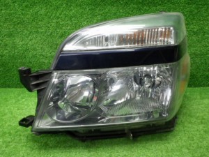 【中古】トヨタ AZR60/65 ヴォクシー 後期 左ヘッドライト ハロゲン 200127001 中古 車 パーツ 中古パーツ 中古部品 カスタム 即発送