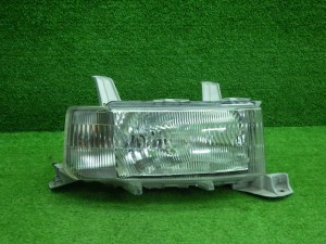 【中古】トヨタ NCP30/35 bB 前期 右ヘッドライト ハロゲン 200203121 中古 車 パーツ 中古パーツ 中古部品 カスタム 即発送