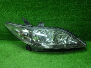 【中古】ホンダ RR系 エリシオン 前期 右ヘッドライト HID 200317244 中古 車 パーツ 中古パーツ 中古部品 カスタム 即発送