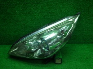 【中古】ホンダ　RG1/2　ステップワゴン　左ヘッドライト　HID　200319134 中古 車 パーツ 中古パーツ 中古部品 カスタム 即発送