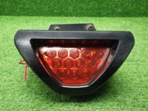 【中古】メーカー不明　汎用　バックフォグ　LED　200409020 中古 車 パーツ 中古パーツ 中古部品 カスタム 即発送