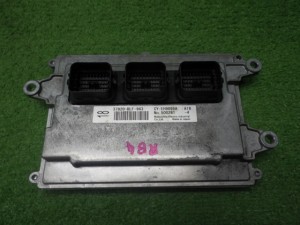 【中古】ホンダ RB4 オデッセイ エンジンコンピューター 37820-RLF-963 200528050  中古 車 パーツ 中古パーツ 中古部品 カスタム 即発送