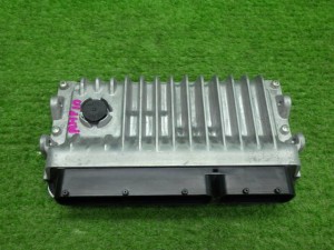 【中古】トヨタ NHP10 アクア エンジンコンピューター 89661-52U90 200707150 中古 車 パーツ 中古パーツ 中古部品 カスタム 即発送