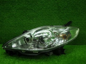 【中古】マツダ　CREW　プレマシー　前期　左ヘッドライト　HID　レベ付き　200818105 中古 車 パーツ 中古パーツ 中古部品 カスタム 即