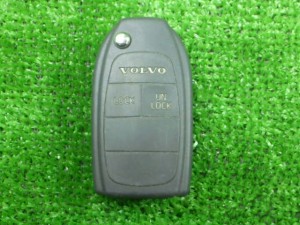 【中古】ボルボ　3063005　純正キーレス　2ボタン　作動未チェック　KEY19100216 中古 車 パーツ 中古パーツ 中古部品 カスタム 即発送