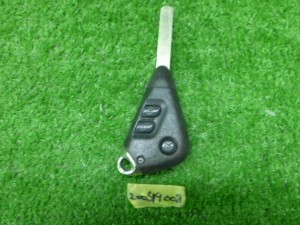 【中古】スバル　純正　キーレス　3ボタン　作動未確認　KEY200519008 中古 車 パーツ 中古パーツ 中古部品 カスタム 即発送