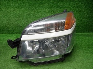 トヨタ　AZR60/65　ヴォクシー　前期　左ヘッドライト　HID　28-154　C2　231109010