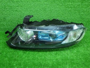 ホンダ　RB1/2　オデッセイ　左ヘッドライト　HID　刻印C　210924111