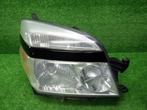 トヨタ 60 ヴォクシー 後期 右ヘッドライト HID 28-183 230308012