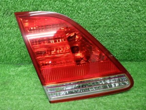 トヨタ　18　クラウン　ロイヤル　前期　左内　テールレンズ　LED OK　リアフォグ付き　30-305　220902013