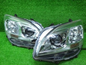 トヨタ ANA10/15 マークXジオ ヘッドライト左右 HID 72-2 240130013