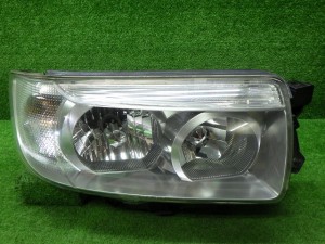 スバル　SG519　フォレスター　後期　右ヘッドライト　HID　1761　6X　240411013