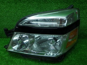 トヨタ　AZR60/65　ヴォクシー　後期　左ヘッドライト　HID　レベ付き　221206114