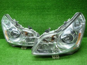 日産　V36 NV36　スカイライン　前期　ヘッドライト　左右　キセノン　HID　100-63861　A　240229016