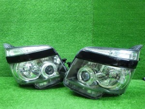 トヨタ　70系　ヴォクシー　前期　ヘッドライト左右　HID　28-203　240610118