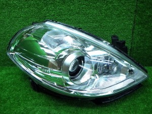 日産 C11/NC11 ティーダ 後期 右ヘッドライト HID P7780 0 240422120