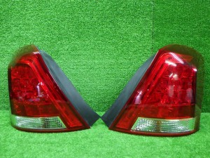 トヨタ　200系　マジェスタ　テールレンズ　左右　30-362　LED OK　JR　240530122