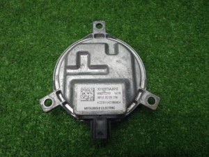 【中古】 ホンダ　GP5　フィット　ハイブリッド　右側　HID　バラスト　200910023 中古 車 パーツ 中古パーツ 中古部品 カスタム 即発送